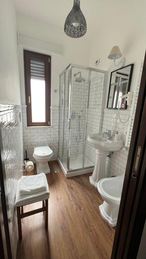 Guest House Le Vagabonde フィウミチーノ エクステリア 写真